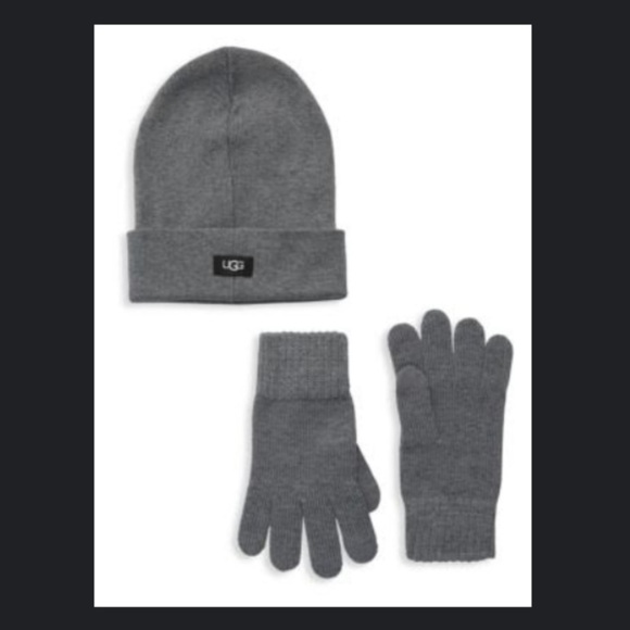 UGG Hat & Tech Gloves Set - Picture 1 of 4